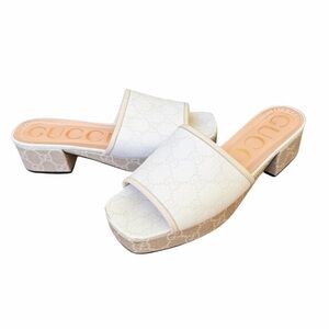 Gucci Women's Malaga GG Monogram Authentic Cream White Slides Mules Sandals 37 7